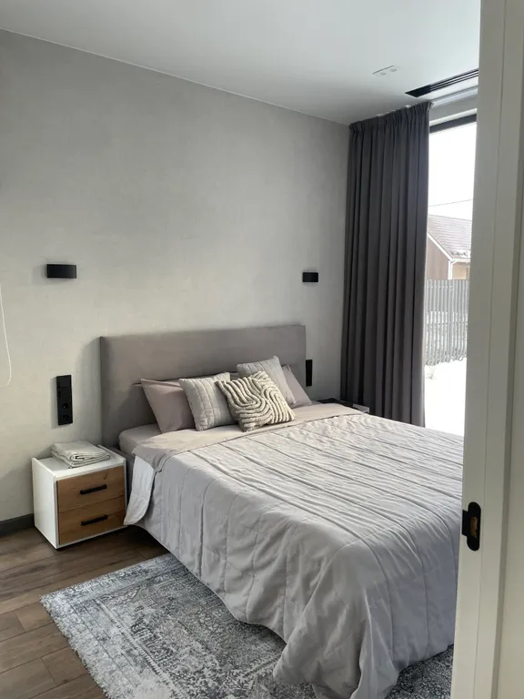 Современный дом рядом с комплексом Сорочаны