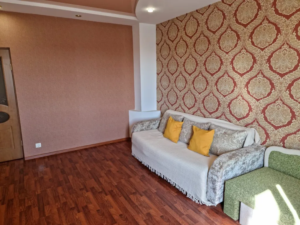 Просторная квартира (Уютный Дом)