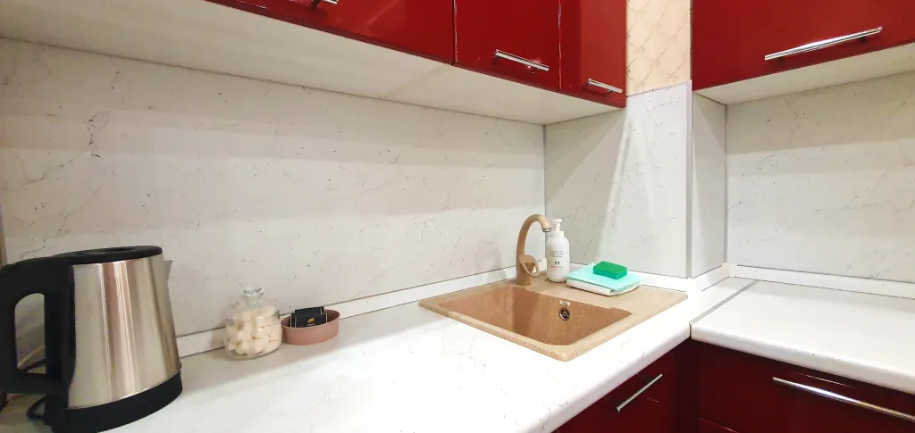 Студия рядом с ЖД вокзалом и ТРЦ  Аура