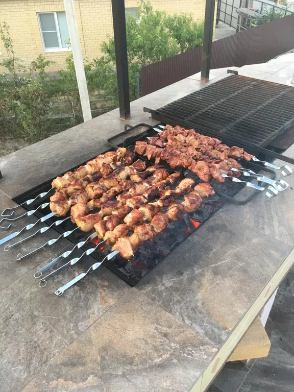 Дом с бассейном, баней и видом на море