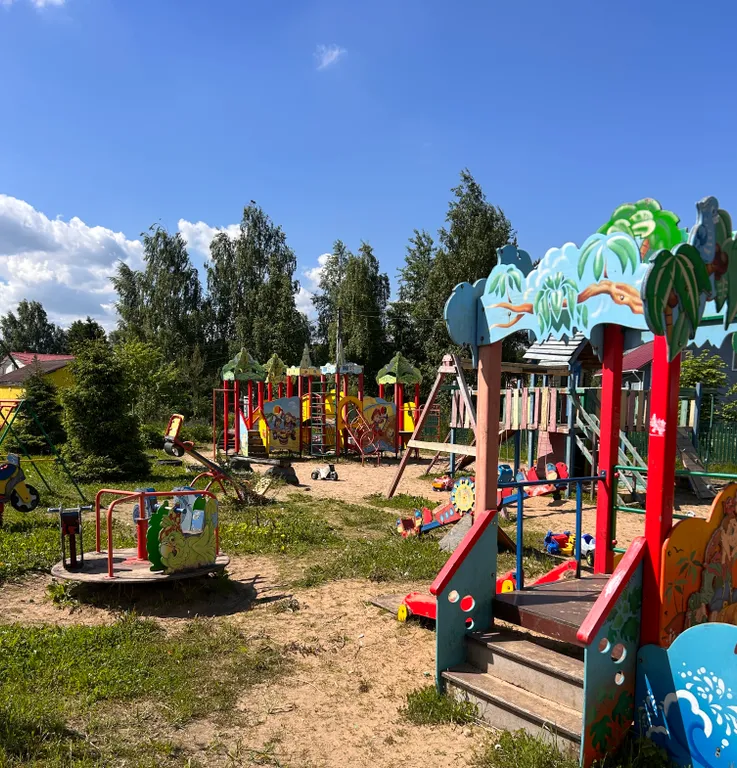 Новый гостевой домик с баней и бассейном за городом