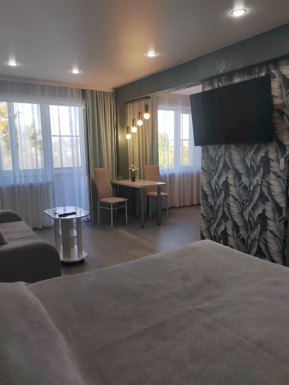 Квартира Чистая и уютная студия Люкс для отдыха и времяпровождения — аренда посуточно в Усолье-Сибирское