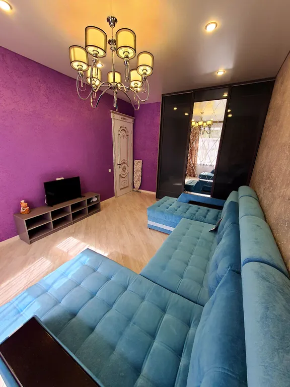 Великолепная трешка рядом с парком