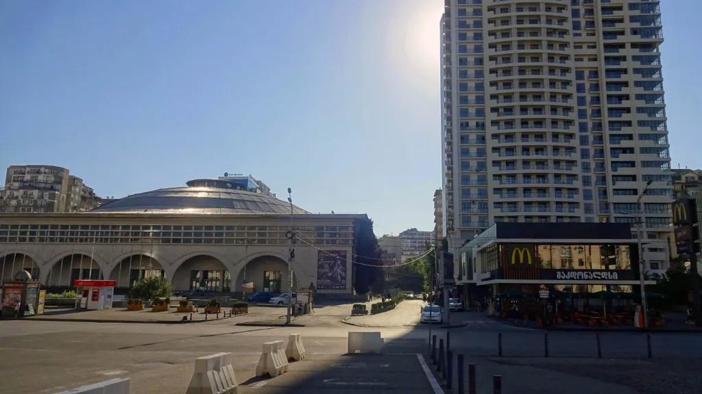 Солнечная квартира-студия с прекрасным видом в центре