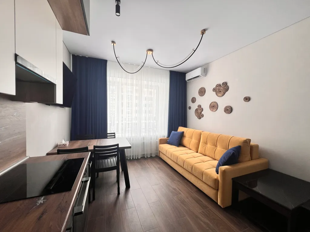 Уютная, евро 2х-комн. Квартира в центре. В лучшем жк « ботаникапарк»