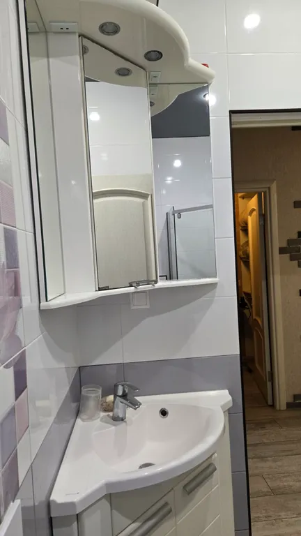 Квартира 2 комнатная квартира Демократическая 45а — Адлер