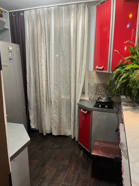 Уютная квартира-студия на втором этаже при въезде в город