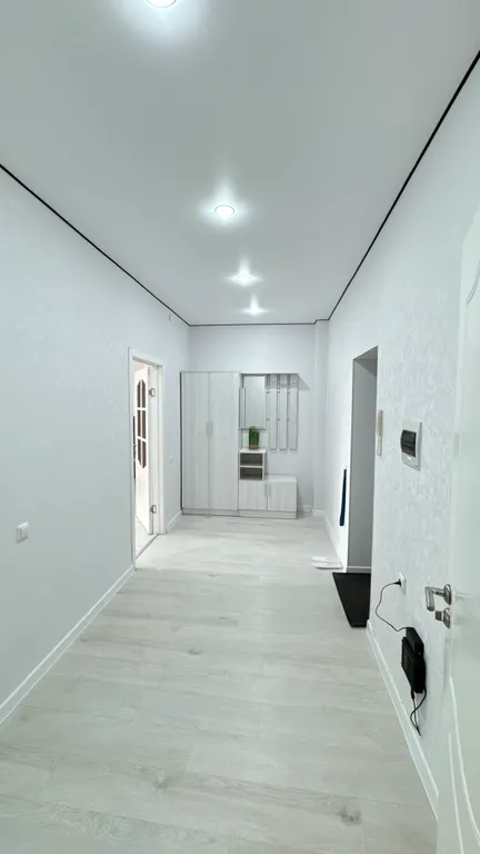 ЖК Дипломат в центре левого берега вид на Байтерек