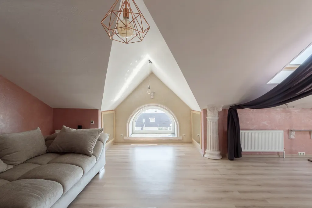 Мансардная квартира в центре города