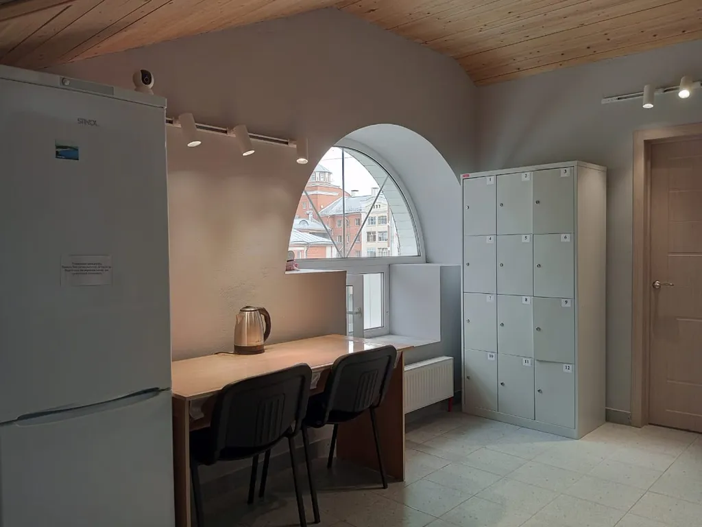 Пятиместный номер с общей ванной комнатой