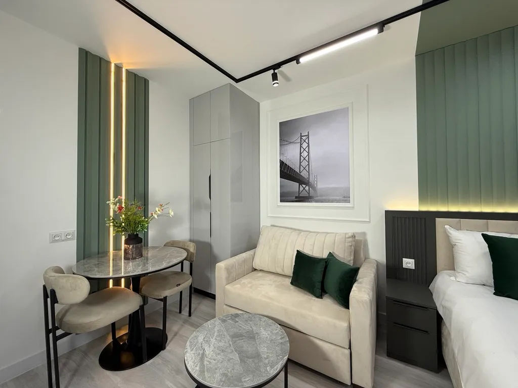 Stylish studio next to Malibu park, Historic city center