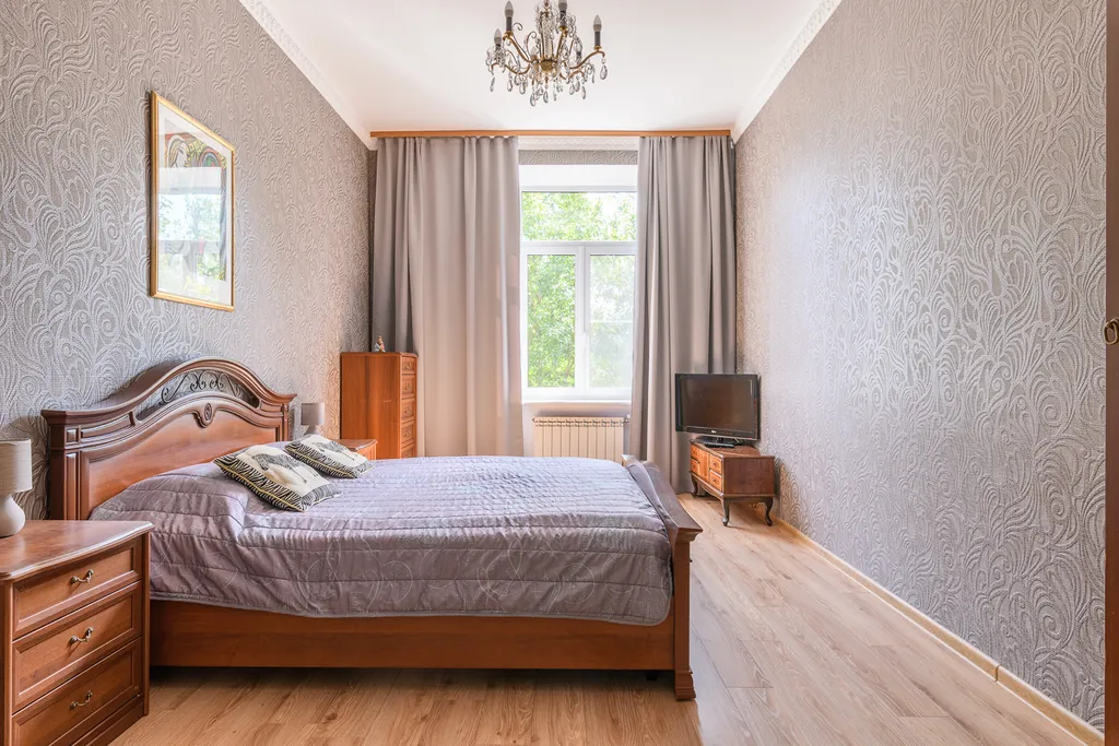 Роскошная квартира с балконом и парковкой рядом с Петропавловкой