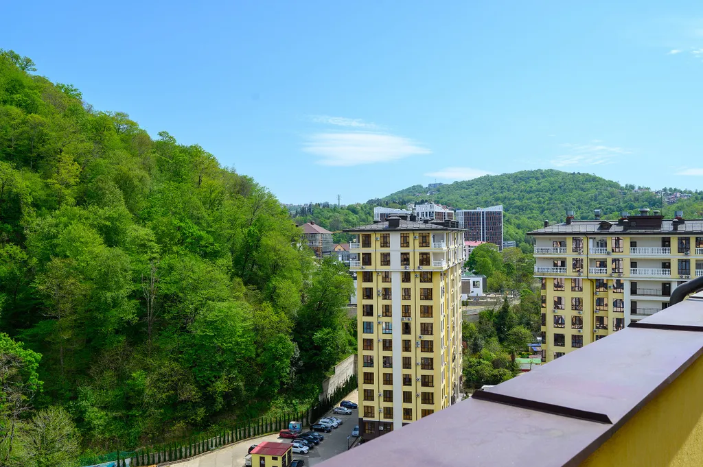 Студия с террасой и видом на горы