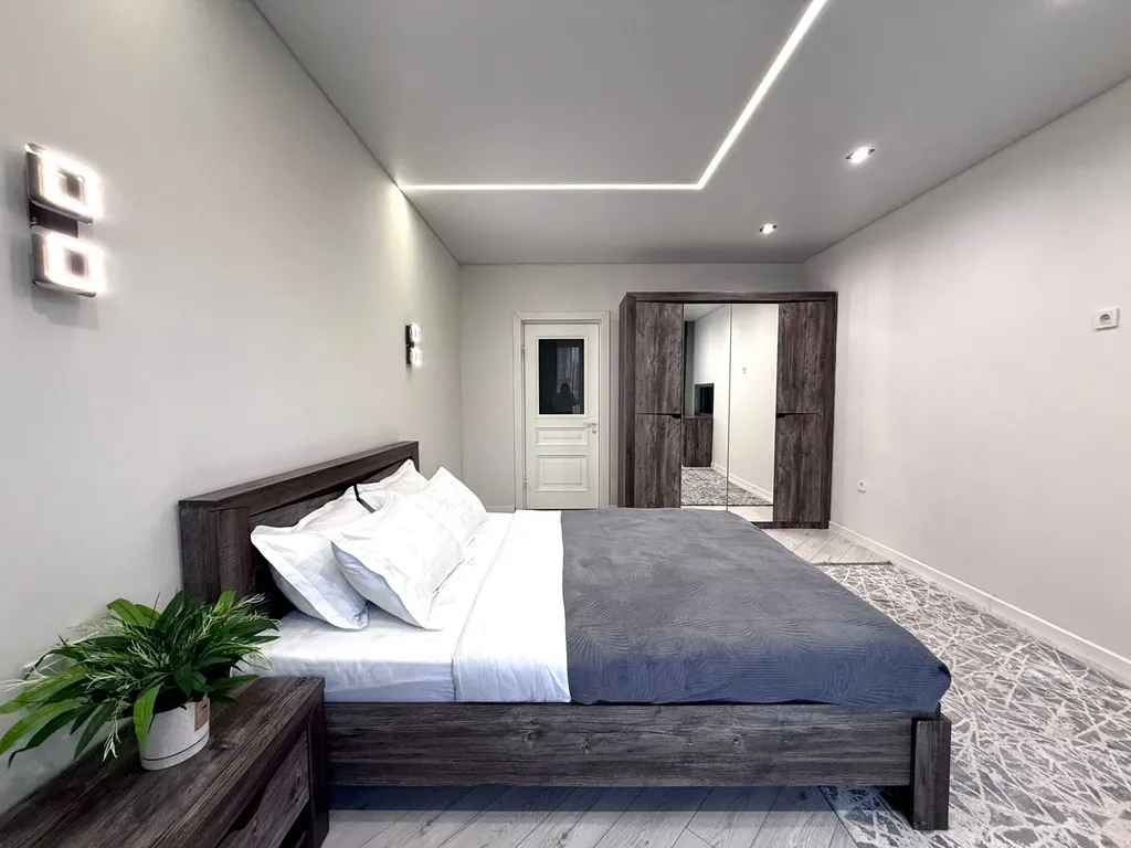 Просторные светлые апартаменты в ЖК «Раимбек», питьевая вода подарок