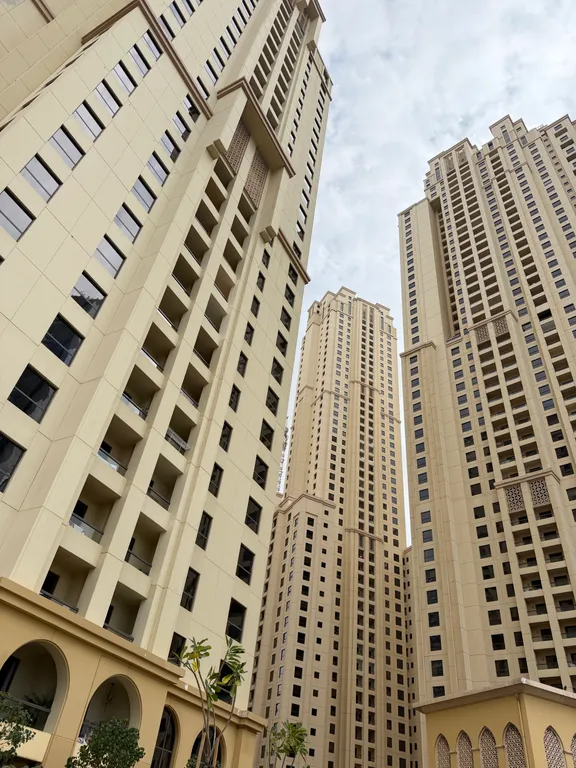 Студия с видом на море