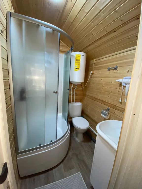 Домики у реки Теберда