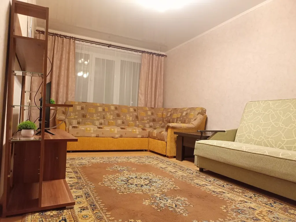 Уютная квартира в центре города — аренда посуточно в Кировск