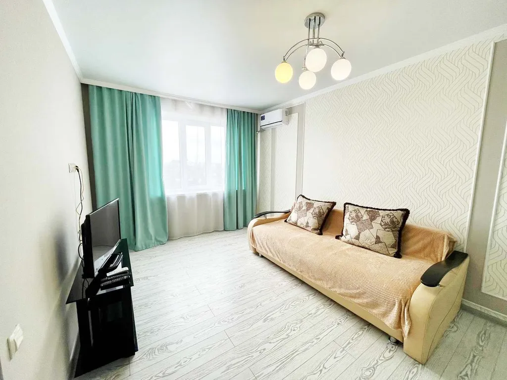 Апартаменты Astra Apartments  возле центра с новым ремонтом