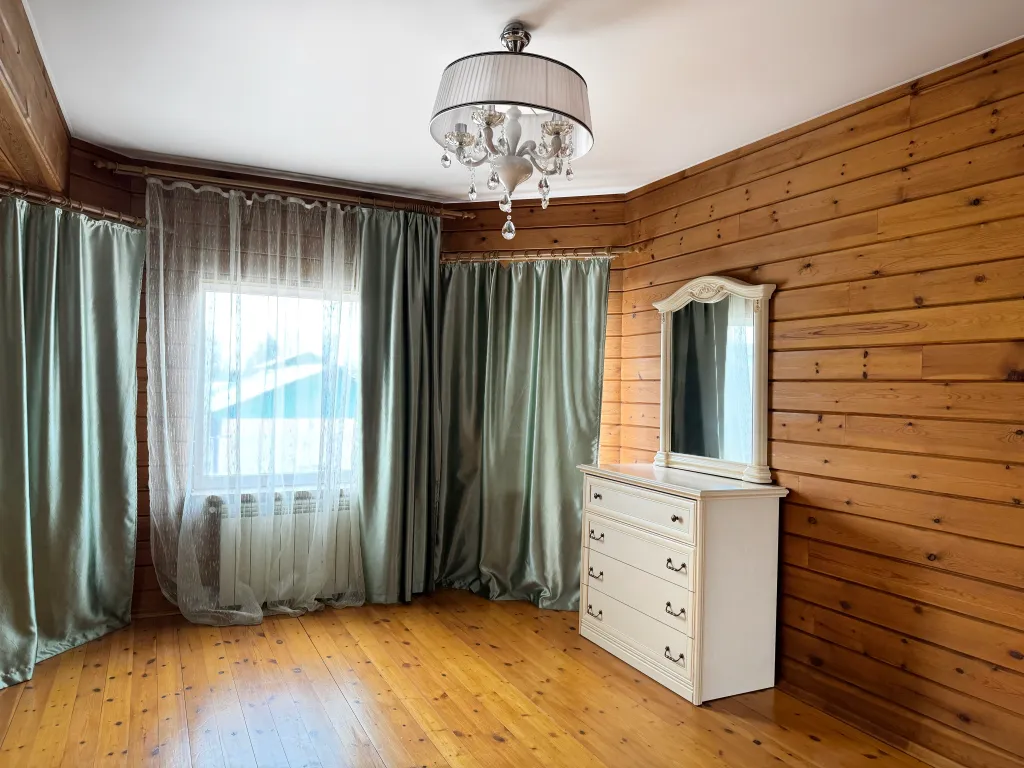 Уютный коттедж с садом