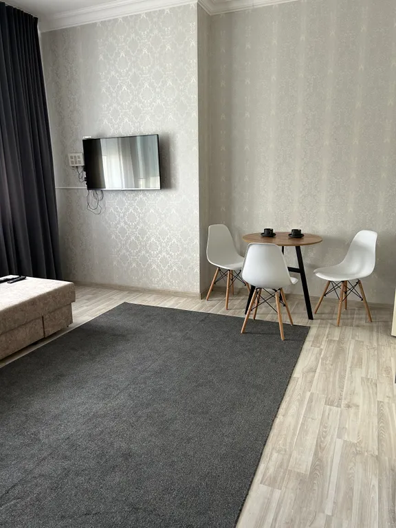 Двухкомнатная квартира на набережной