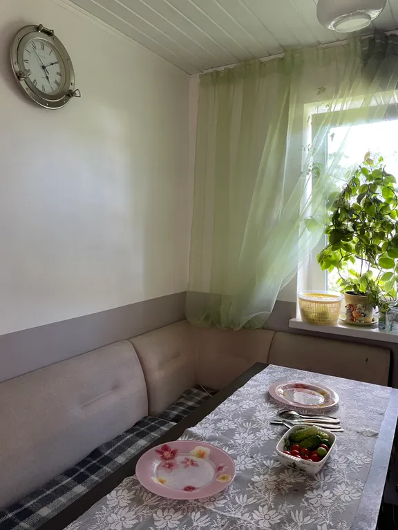 Коттедж Дом для отдыха компанией до 10 человек — Новая Ладога