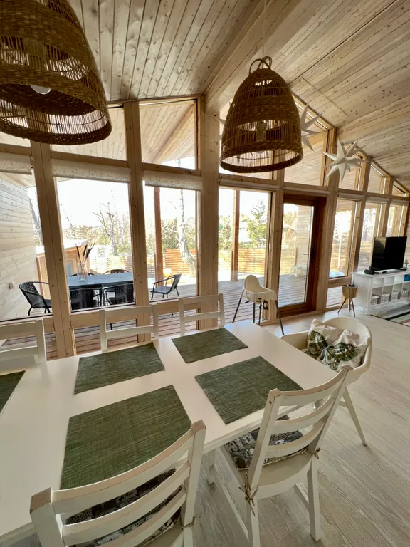 Дом на берегу озера Чебаркуль