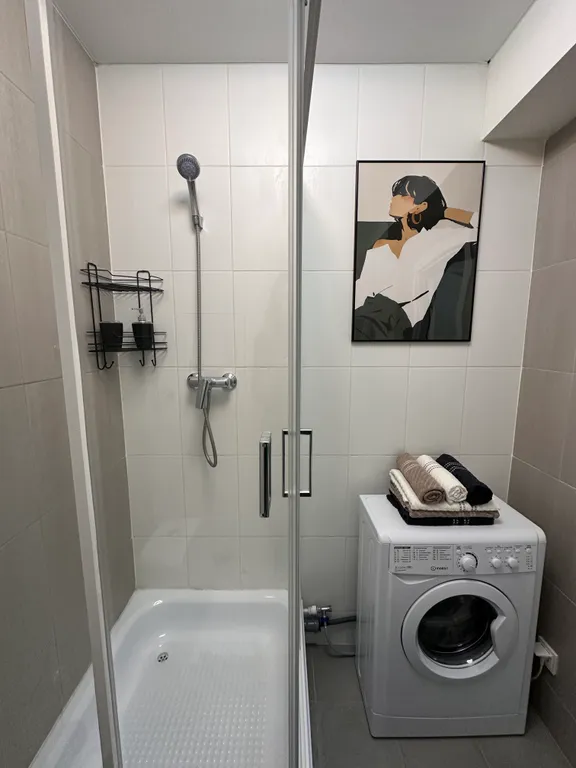 Студия с тремя раздельными кроватями