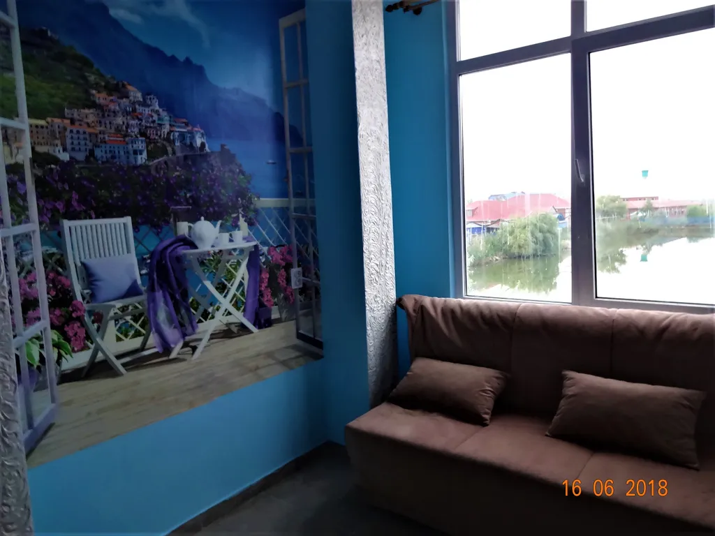 Радуга 3-х комнатный на 6 человек с бассейном