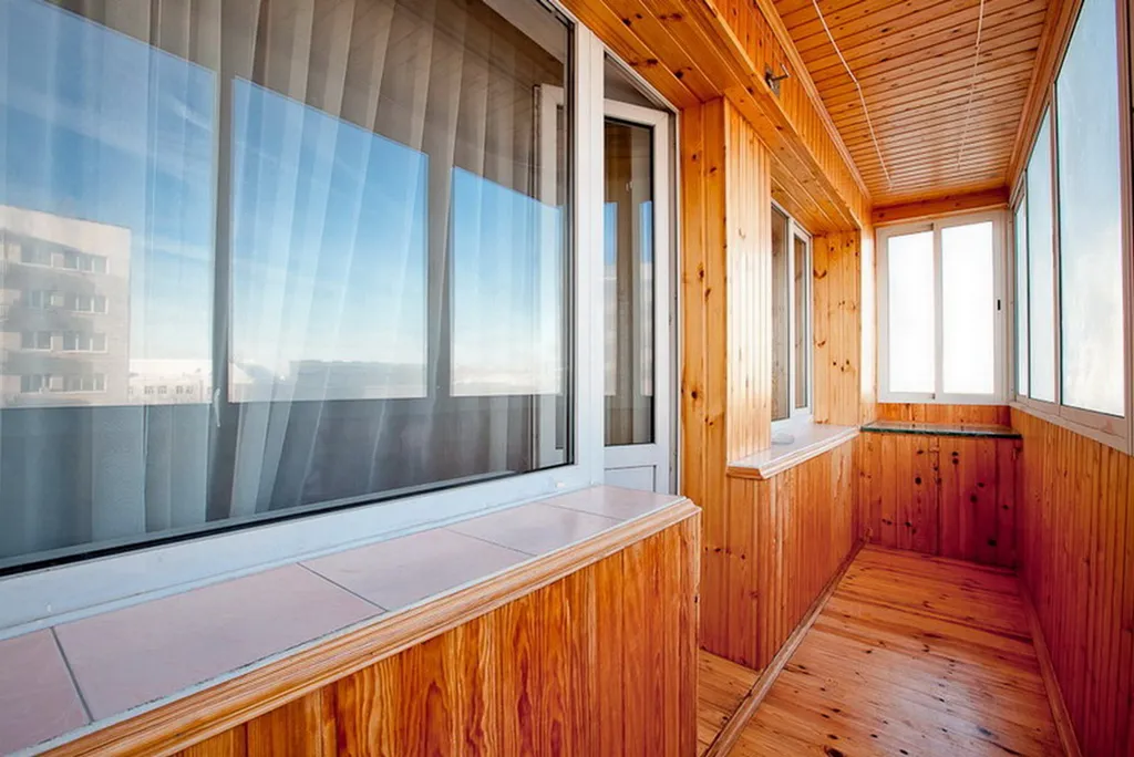 Квартира у входа в метро Фрунзенская, Юбилейная площадь