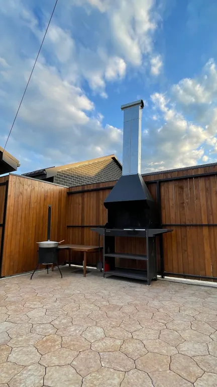 Уютный дом на берегу моря