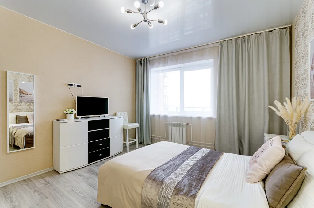 Зеркальный перламутр | Mother of pearl mirror | однокомнатная | 4 гостя