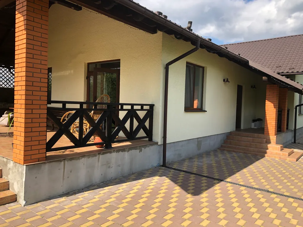 Уютный семейный дом на заливе вблизи города Брест