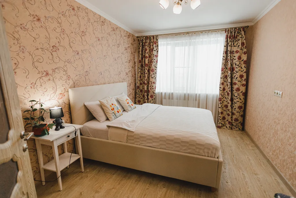 Двухкомнатная квартира в центре с видом на город Аленький цветочек — аренда посуточно в Рязань