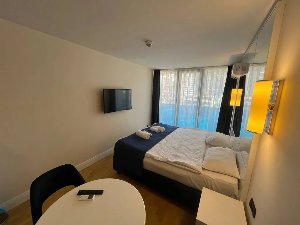 Апартаменты на первой береговой линии в апарт-отеле orbi city