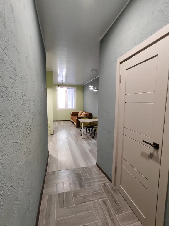 Однокомнатная квартира студия с отдельной спальней