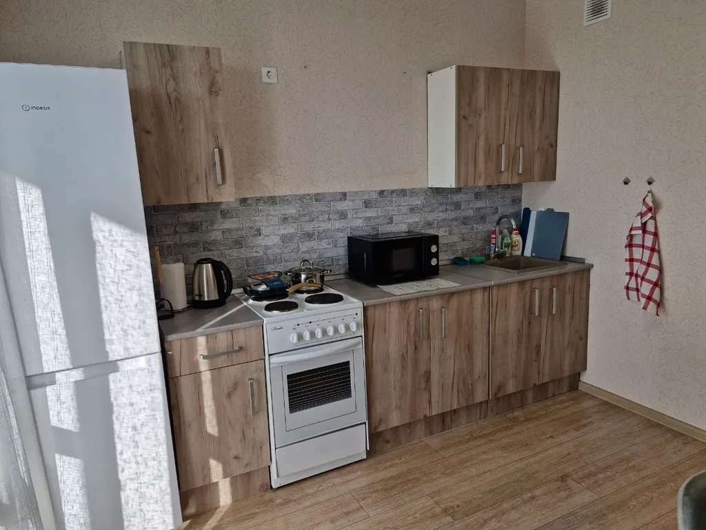 Светлая квартира по трассе М-4, рядом с Областной больницей и роддомом