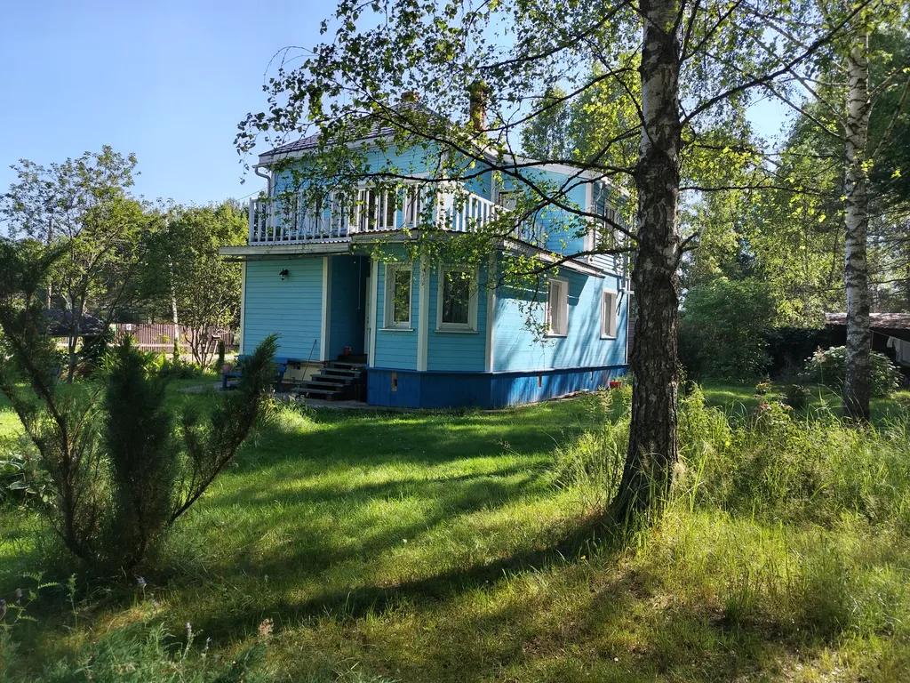 Дом на большом лесном участке