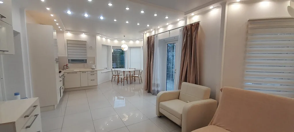 Коттедж White house — аренда посуточно в Должанская