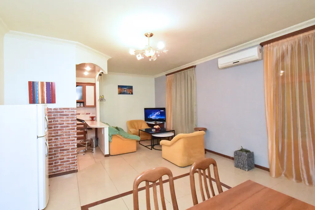 Квартира у площади Республики