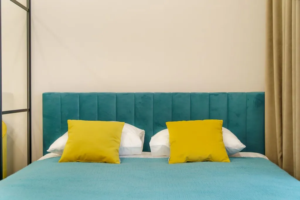 Good Night на Кандинского 7/2