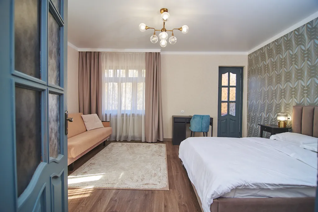 Квартира Уютное семейное жилье с бесплатной парковкой — аренда посуточно в Кисловодск