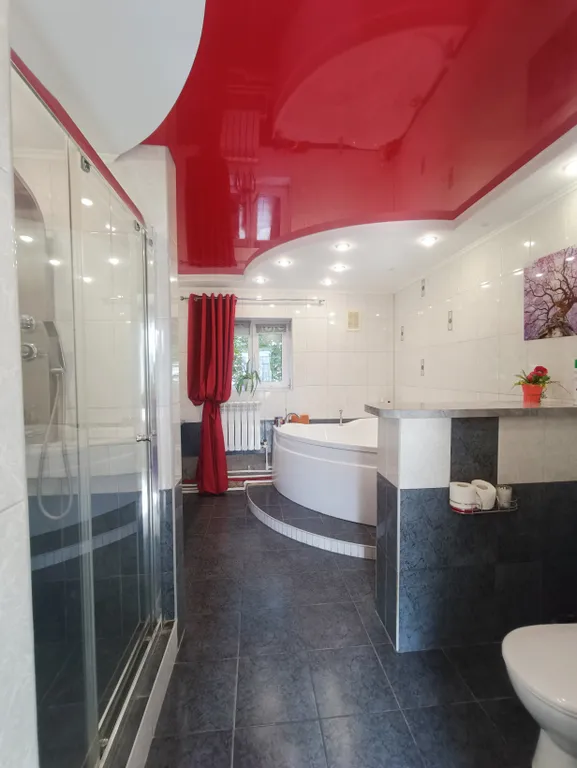 Домик в Лениском на берегу озера