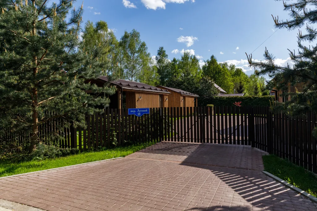 Коттедж у реки в центре Звенигорода