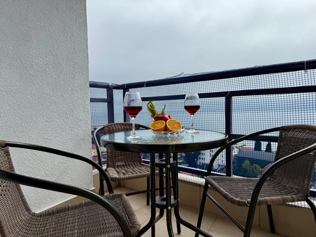 Квартира 2-комнатная Квартира — Адлер