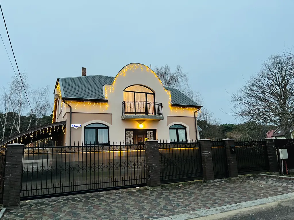 Дом у моря в сосновом бору