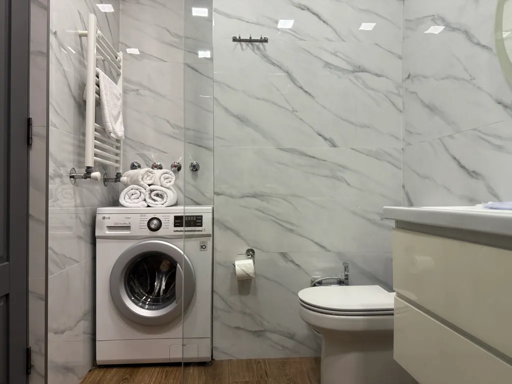 Уютный апартамент с 2 спальнями рядом с Сизнс парк