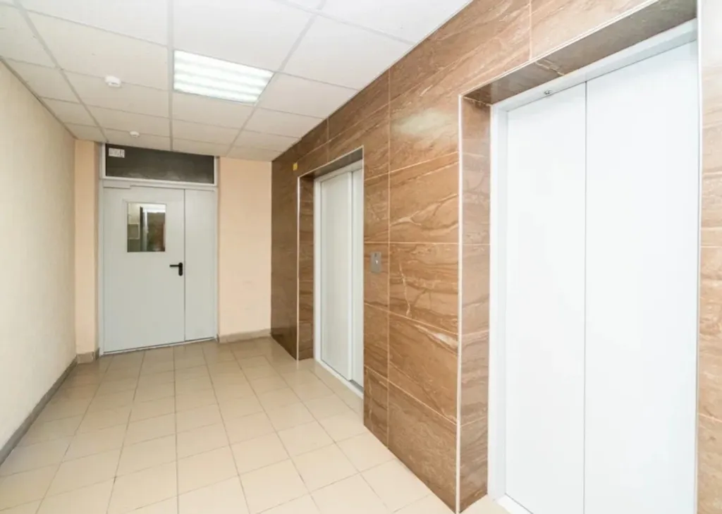 Просторная студия у Глобуса