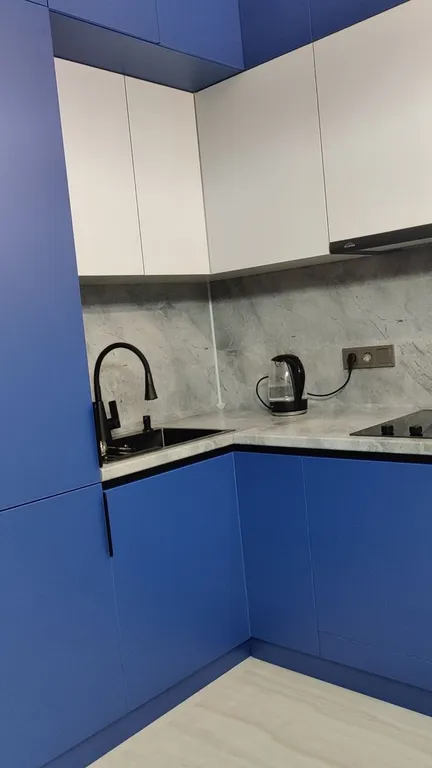 Новые уютные просторные апартаменты с открытым балконом возле моря