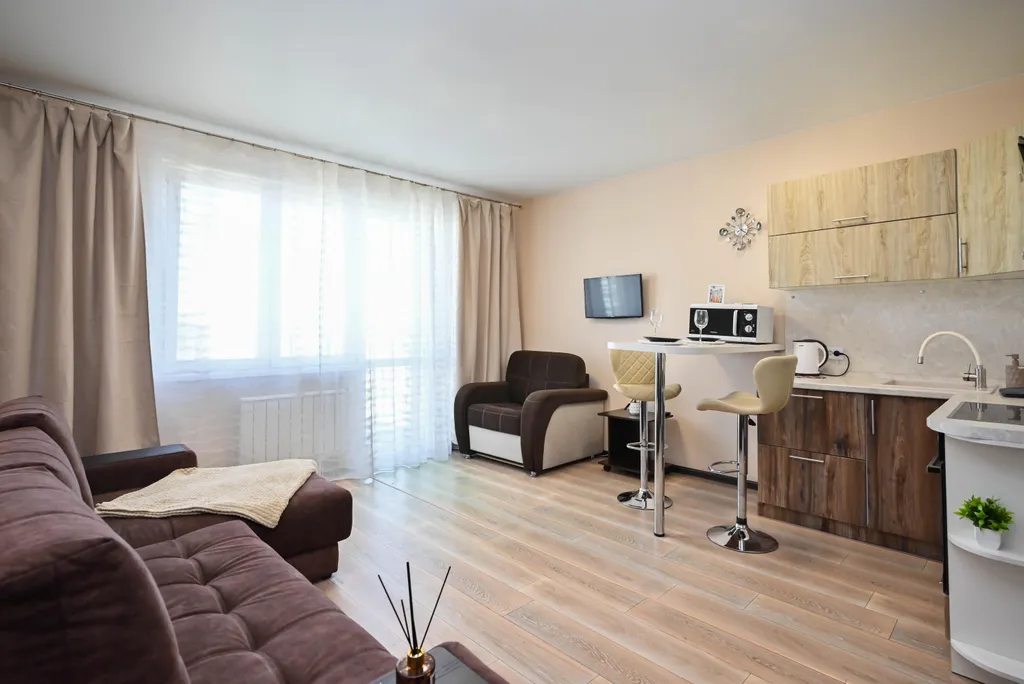 Квартира Квартира Комфортная студия в центре Взлетки с прекрасным видом — Красноярск