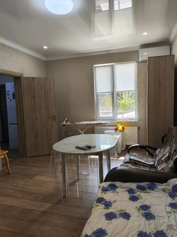 Не далеко от моря новая уютная квартира в частном доме